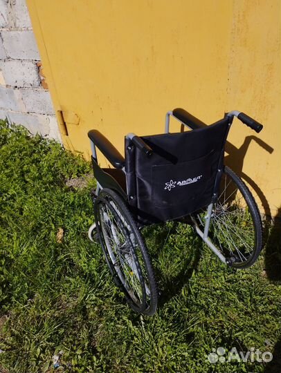 Инвалидная коляска складная бу