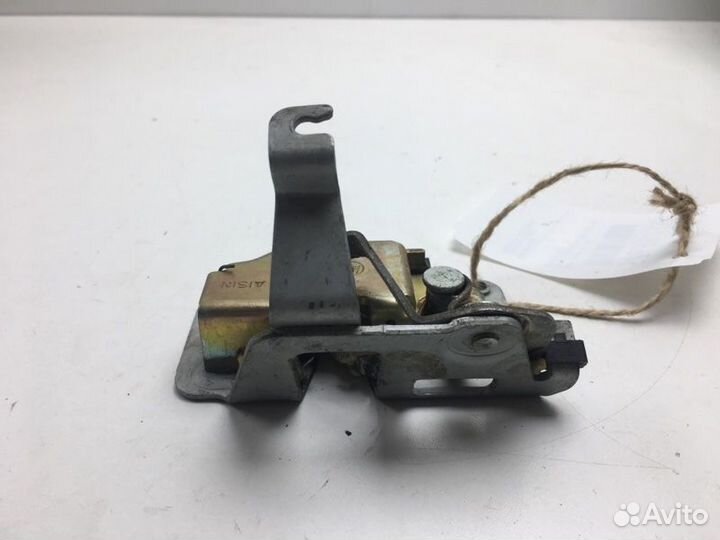 Замок двери задний левый Toyota Estima Emina