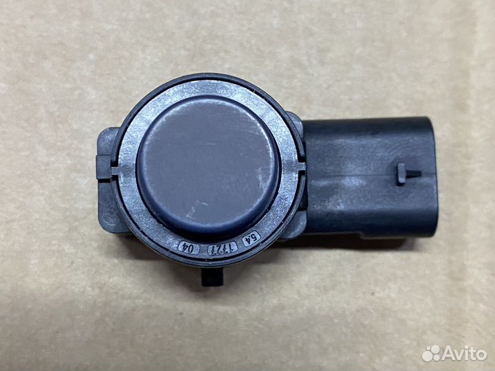 Датчик парковки Mercedes W223