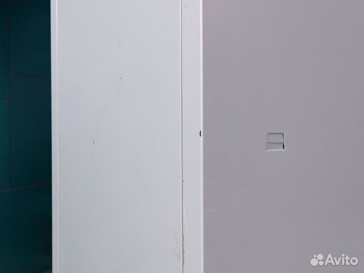 Металлический шкаф