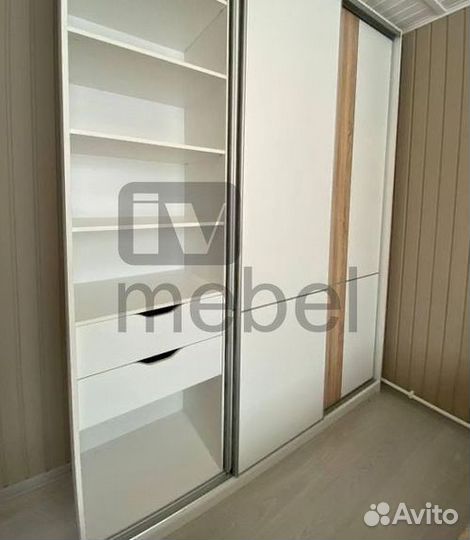 Распашной шкаф