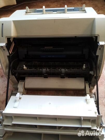 Продам принтер Canon LBP-810