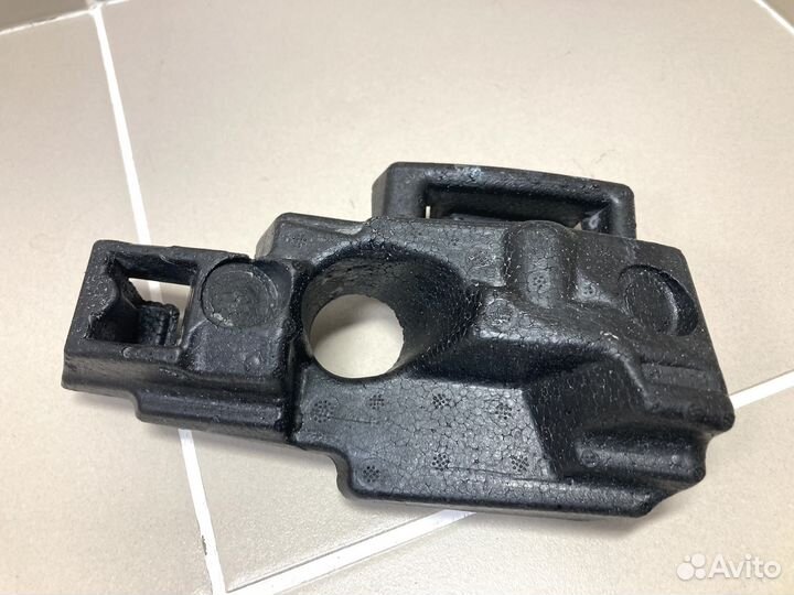 Наполнитель переднего бампера Opel Zafira B рест