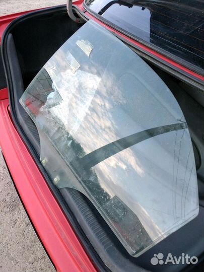 Стекло боковое mazda familia, mazda 323