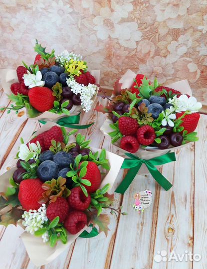 Букет из ягод. Ручная работа. Сувенирное мыло