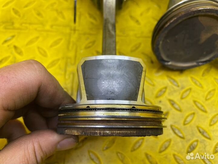 Б/У Поршневая группа - В хорошем состоянииn