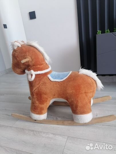 Лошадь качалка музыкальная