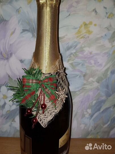 Новогоднее украшение на бутылку шампанского