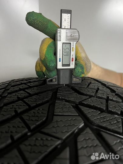 Yokohama BluEarth Winter V905 285/35 R21 и 325/30 R21