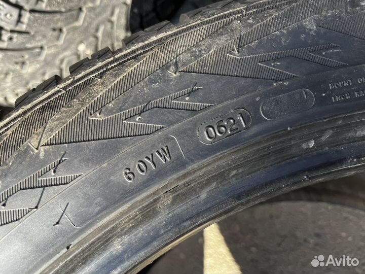 Nokian Tyres WR SUV 4 315/40 R21