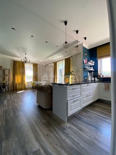 4-к. квартира, 104 м², 5/5 эт.