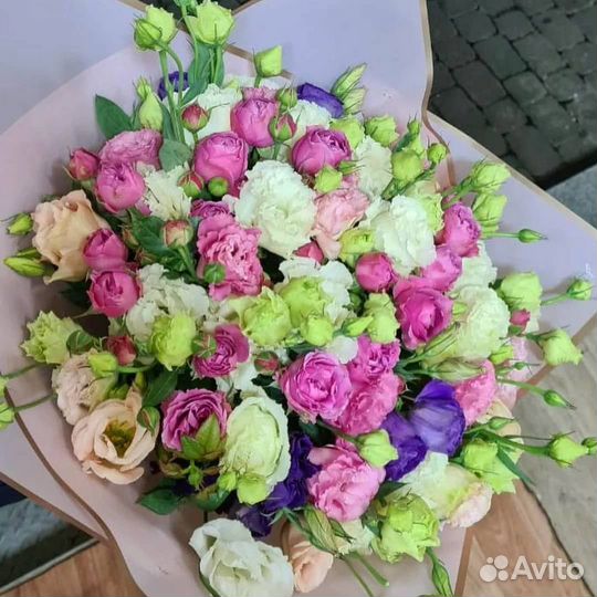 Букеты из живых цветов