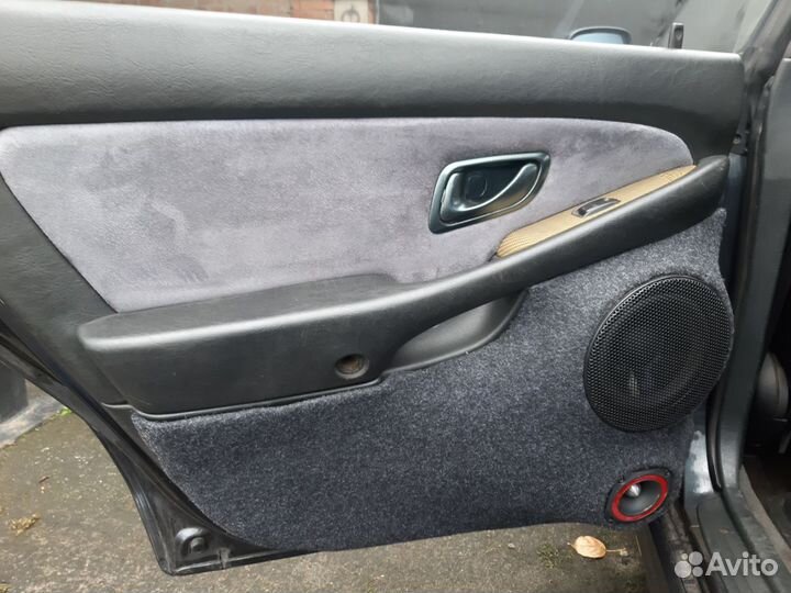 Обшивка двери Mitsubishi Diamante