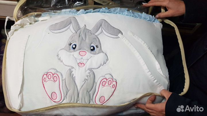 Бортики в кроватку + одеяло