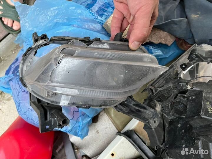 Фара противотуманная правая Hyundai Santa Fe 4