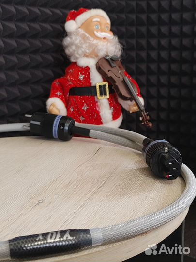 Кабель силовой у.10v. Для Hi-Fi необходим