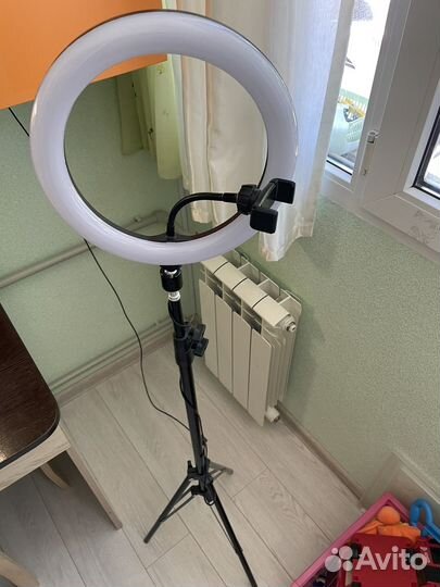 Кольцевая лампа 26 см