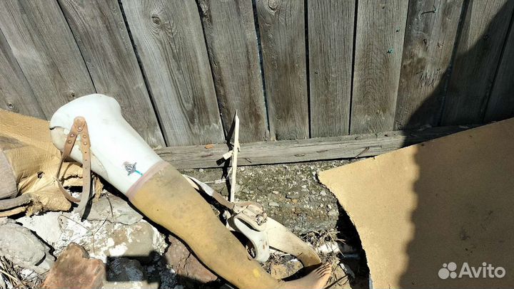 Протез правой ноги