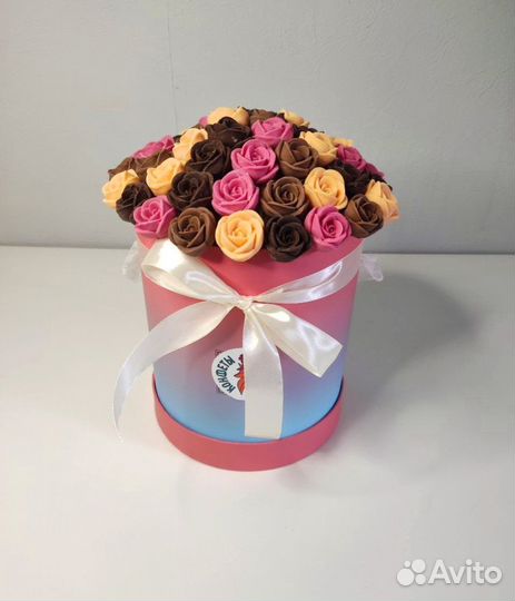 Шоколадные Розы - 51 шт в Шляпной Коробке