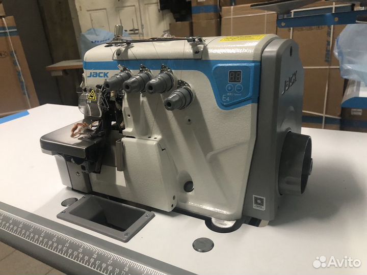 Оверлок трикотажный Jack E4-4