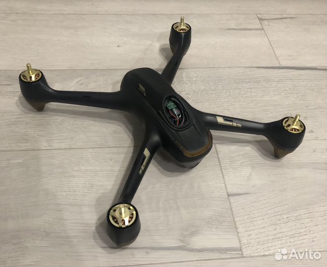 Квадрокоптер hubsan h501s