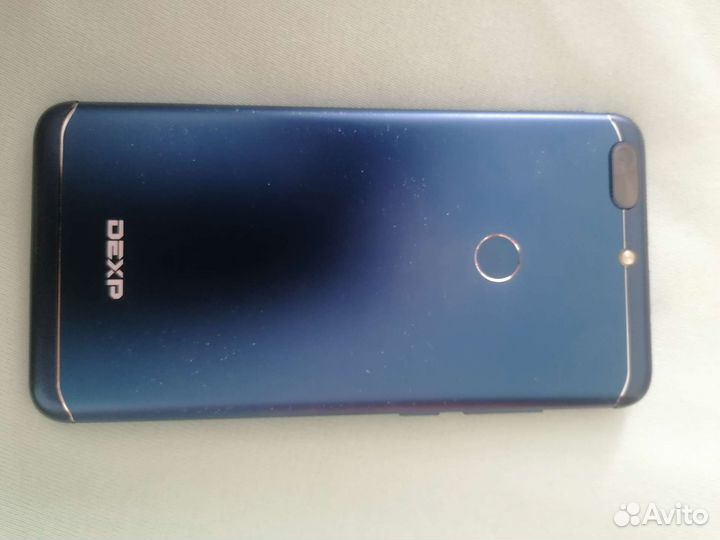 Смартфон dexp BS150