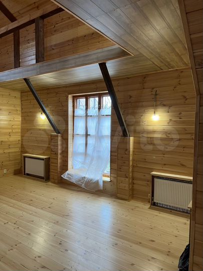 Дом 182 м² на участке 8,2 сот.