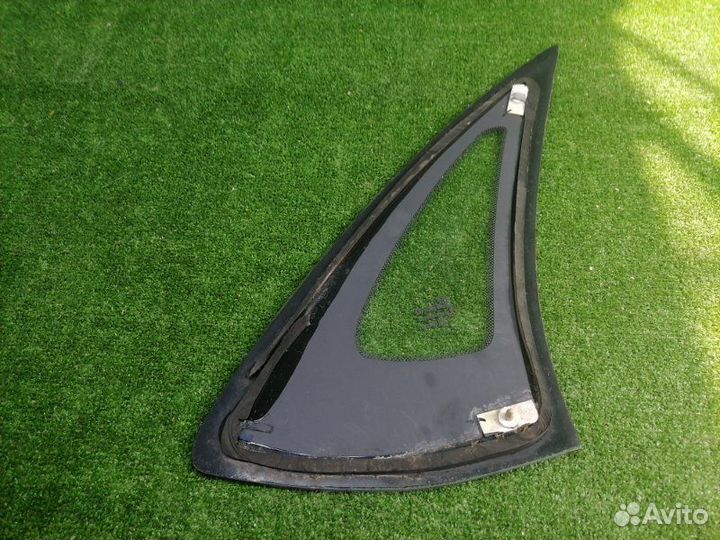 Стекло двери (форточка) заднее левое LADA Granta