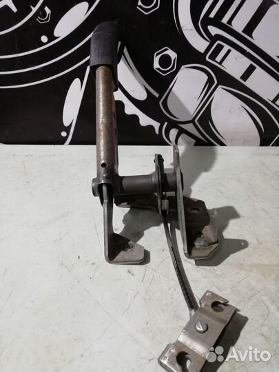 Рычаг стояночного тормоза Nissan Primera P12