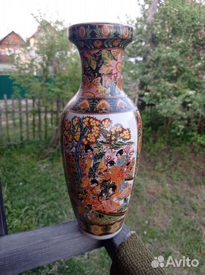 Ваза винтажная в стиле Шунуазри