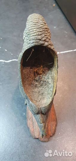 Антикварная статуэтка