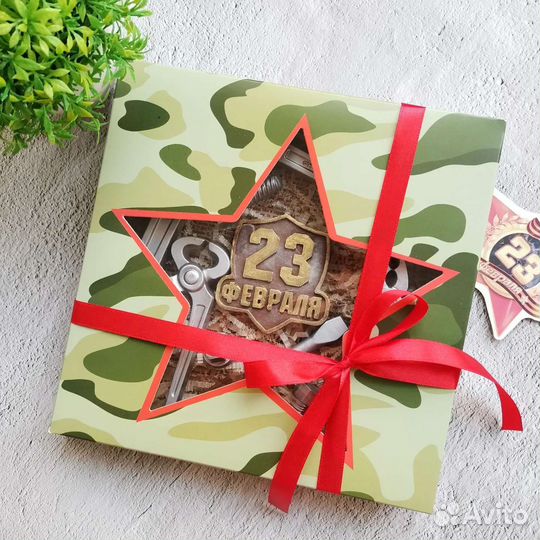 Подарок мужчине, шоколад, инструменты