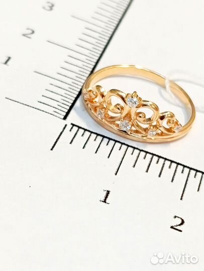 Золотое кольцо с камнем 17р