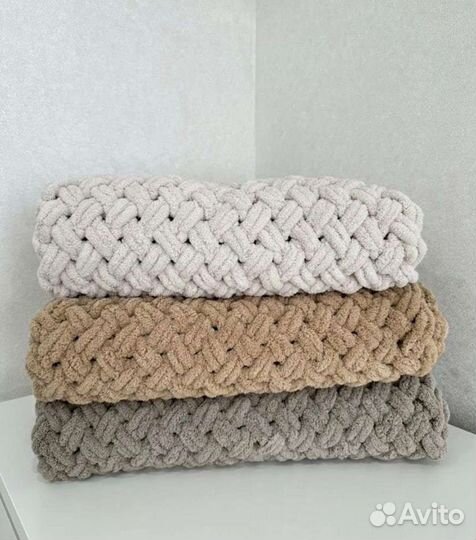 Плед плюшевый, мягкий из пряжи alize puffy