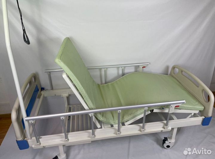 Медицинская кровать функциональная для лежачих бол