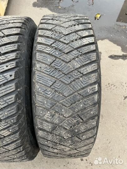 Goodyear UltraGrip Ice Arctic SUV 225/65 R17