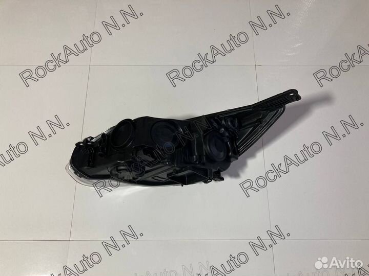 Фара правая Ford Focus III (2011-2015)