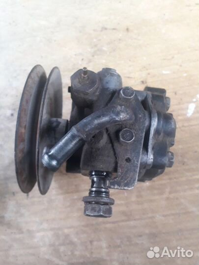 Насос гидроусилителя Mitsubishi Galant E5 1.8 1993