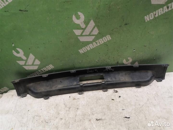 Накладка заднего бампера Рено Клио 2 Симбол