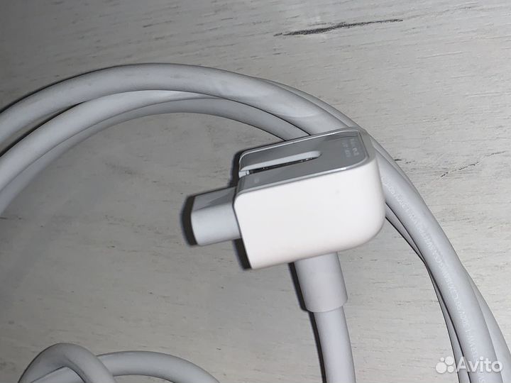 Кабель Apple 2,5А 125В 2м оригинал