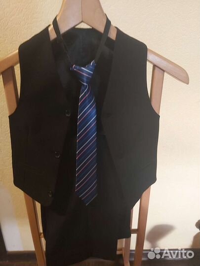 Жилетка и брюки для мальчика