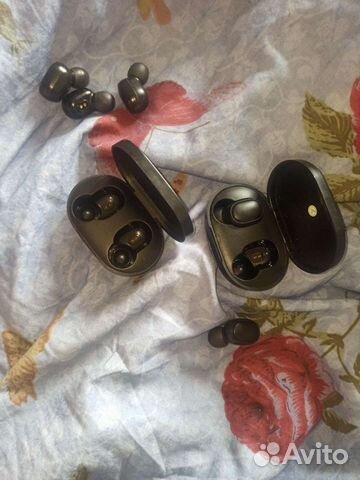 Наушник Redmi AirDotsR и коробки