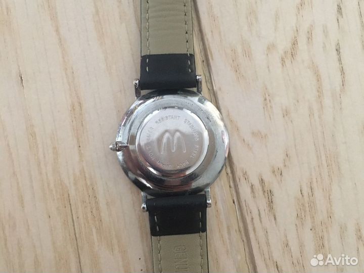 Часы макдоналдс,работника месяца