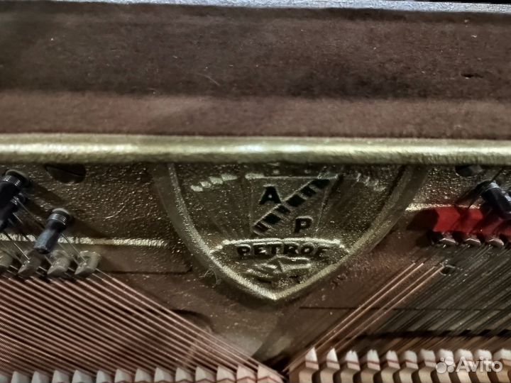 Пианино Petrof