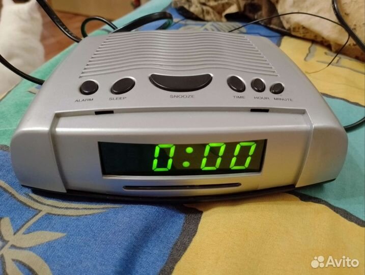 Часы с радио