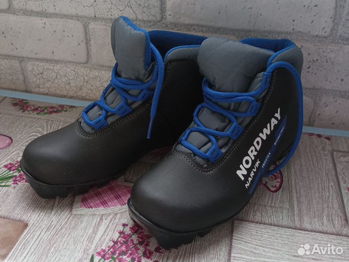 Лыжные ботинки новые Nordway 35