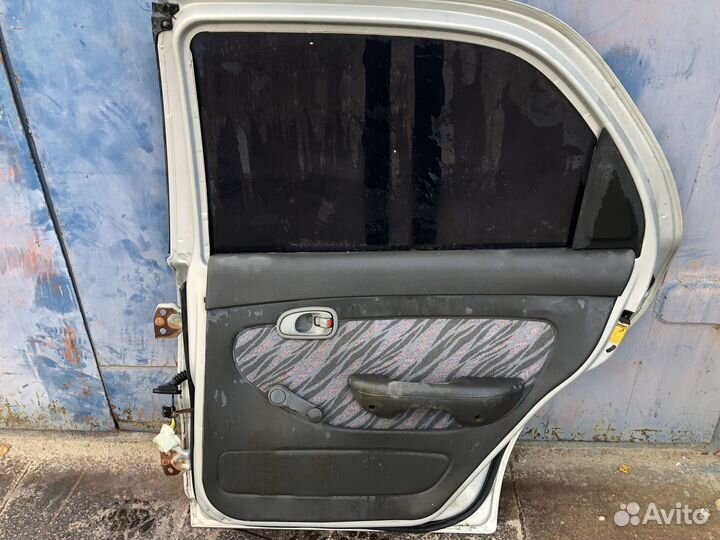 Дверь задняя правая Kia Clarus 1996-2001