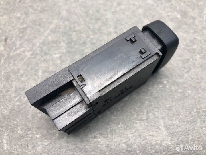 Кнопка птф Mitsubishi Carisma DA1A 4G92 2003