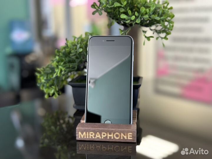 iPhone SE (2020), 64 ГБ