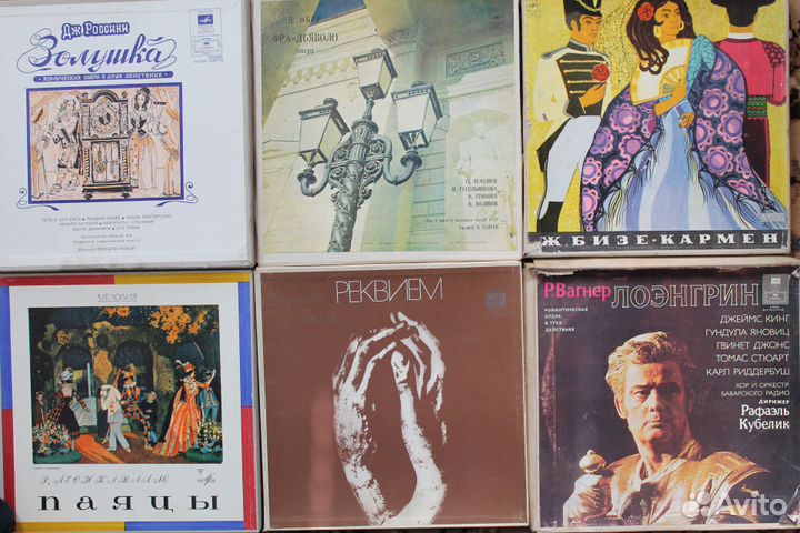 Пластинки с записями опер